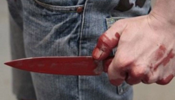 39-годишният Николай нападна с нож спящите си роднини и ги прободе десетки пъти
