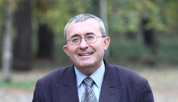 Ще се облагодетелстват няколко банки и тесен кръг от хора, а всички останали ще клекнат, ще седят мирно и ще казват да правят каквото щат Ще се облагодетелстват няколко банки и тесен кръг от хора, а всички останали ще клекнат, ще седят мирно и ще казват да правят каквото щат