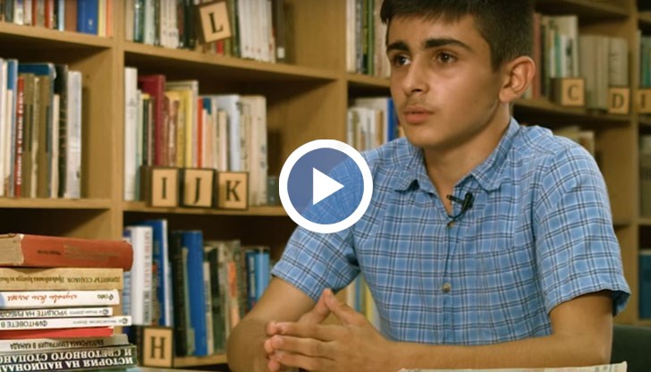 Кирил е само на 15, отраснал е в дома за деца. Мечтите му са да помага на хора в нужда