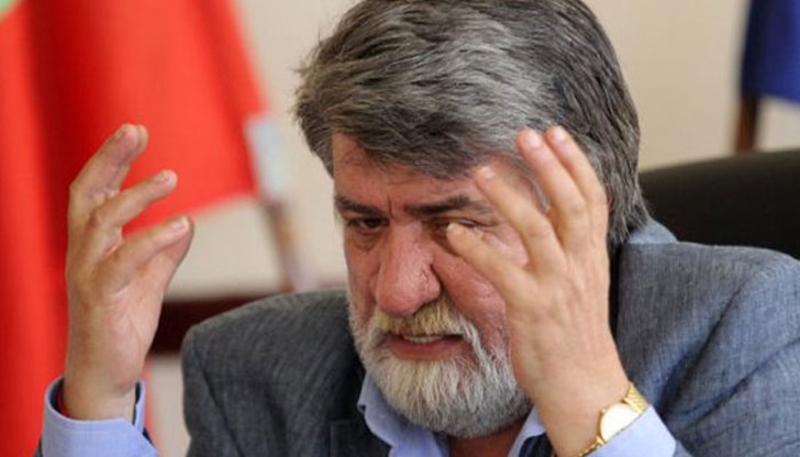 Две момичета си казали нещо криво – добре, казали са