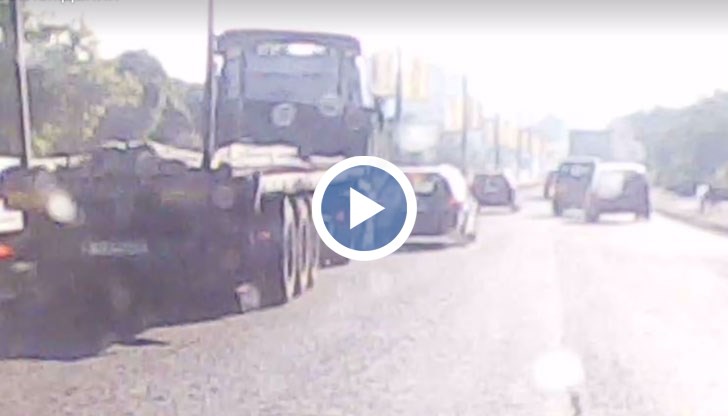 Инцидентът се случва срещу бензиностанция на "Лукойл"