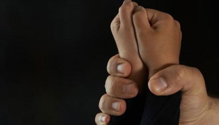 Стефан отвел детето в дома си, бил и и го насилил