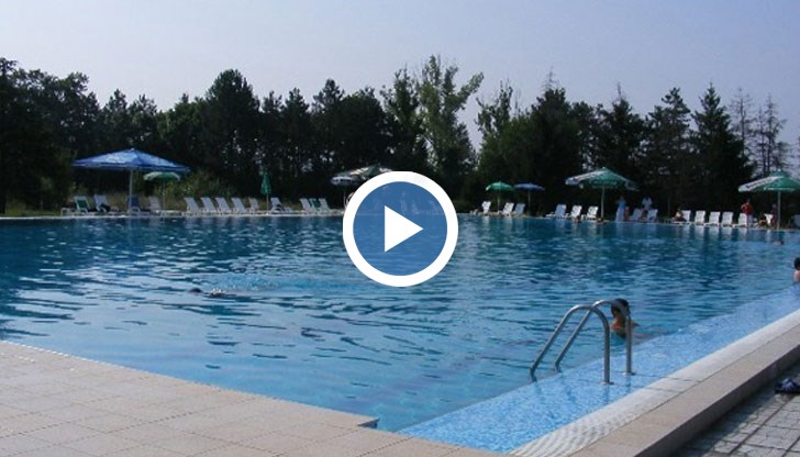 Басейнът ще разполага със 150 шезлонга и игрище за плажен волейбол