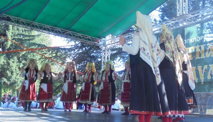 Участие в събора, който продължи до 19:30 ч., взеха над 650 участници от областите Русе, Силистра, Разград, Шумен, Велико Търново и Габрово