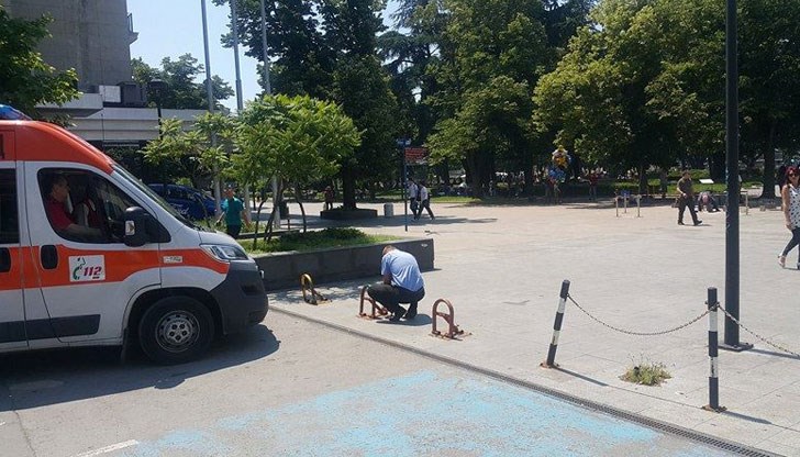 Заключени катинари попречиха на линейка да окаже първа помощ на пострадал човек