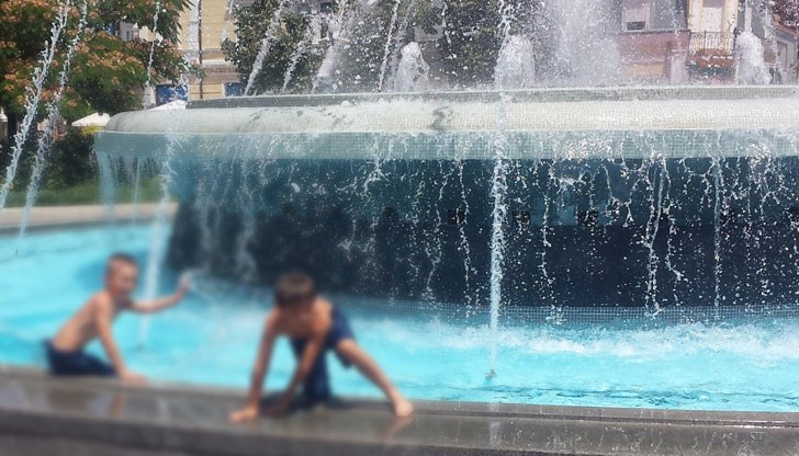 Максимална температура от 38,4 градуса на сянка е измерена към 15.00 часа