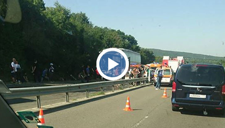 Два автобуса катастрофираха тази сутрин по пътя Бургас - Созопол