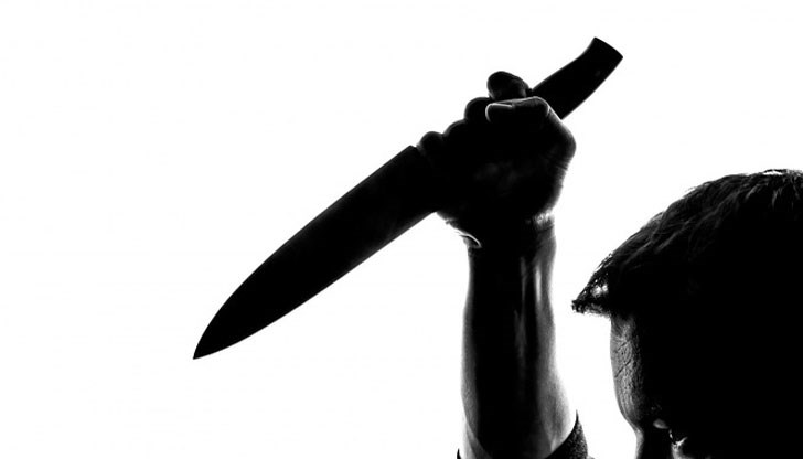 Единият от чужденците, който бил намушкан в корема и в крака е опериран по спешност