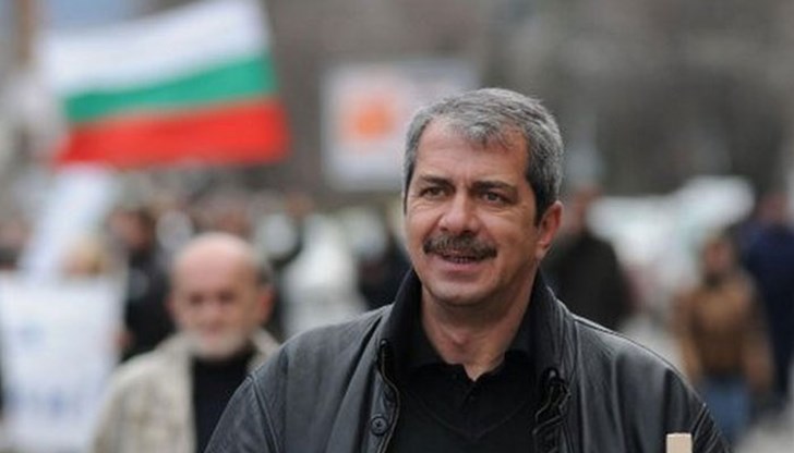 България е уникална със своето падане на колене България е уникална със своето падане на колене