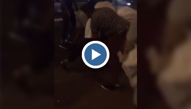 Жители на квартала край „Финсбъри парк” арестуваха и биха шофьора на буса, който мина през пешеходци