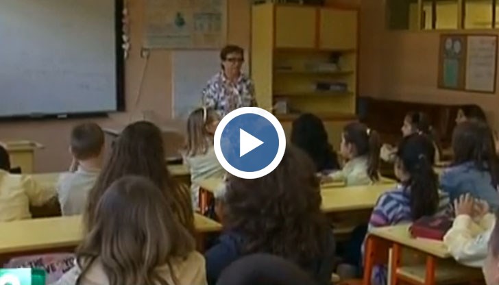 Русенски ученици дариха учебници за децата от молдовското село Кайраклия