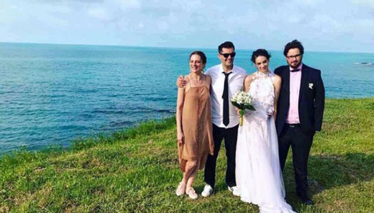 Луиза е спазила обещанието си да бъде с кубинки!