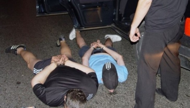 Млад мъж опита да избегне решетките, заравяйки в пясъка плик с наркотици Млад мъж опита да избегне решетките, заравяйки в пясъка плик с наркотици