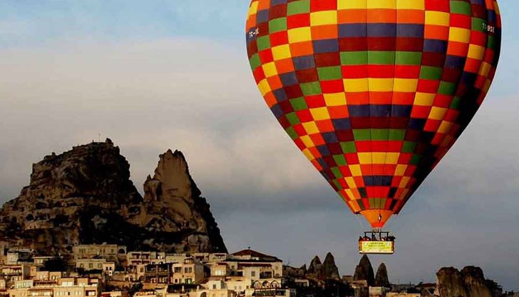 Той успява да прелети безпилотно 2 км за 10 минути Той успява да прелети безпилотно 2 км за 10 минути