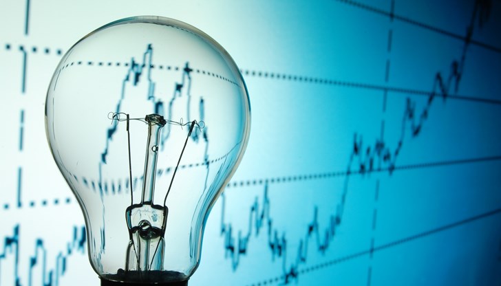 Разчетите на КЕВР предвиждат токът да поскъпне с 2%, а водата с 10%
