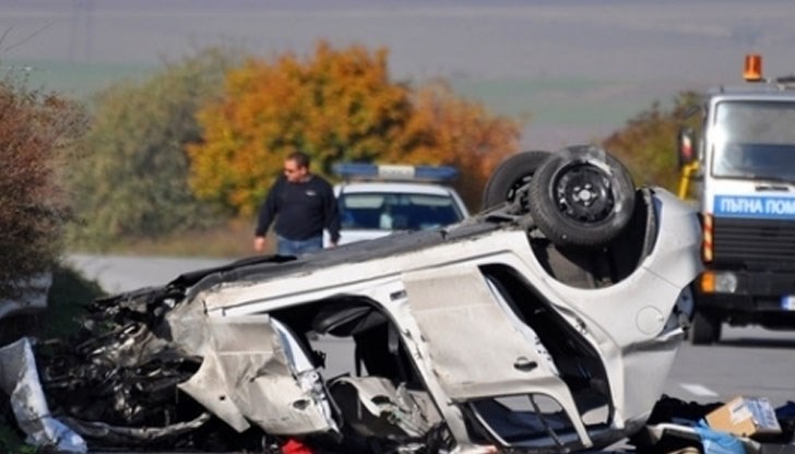 Двама възрастни и две две деца са пострадали / Снимката е илюстративна