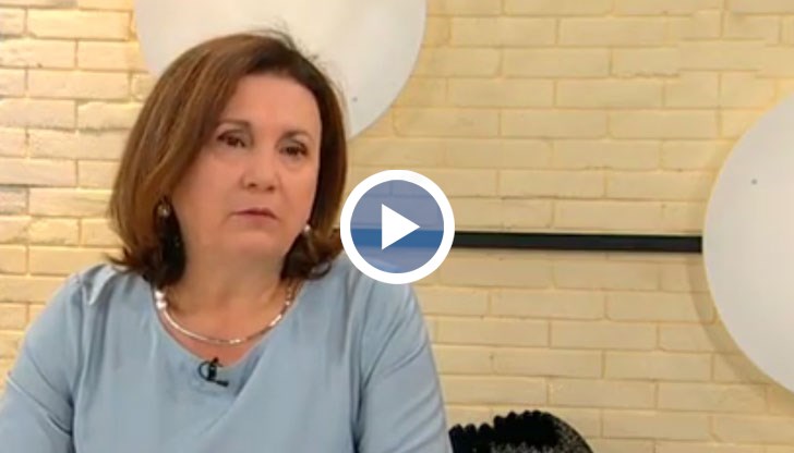 Тя знае повече отколкото казва