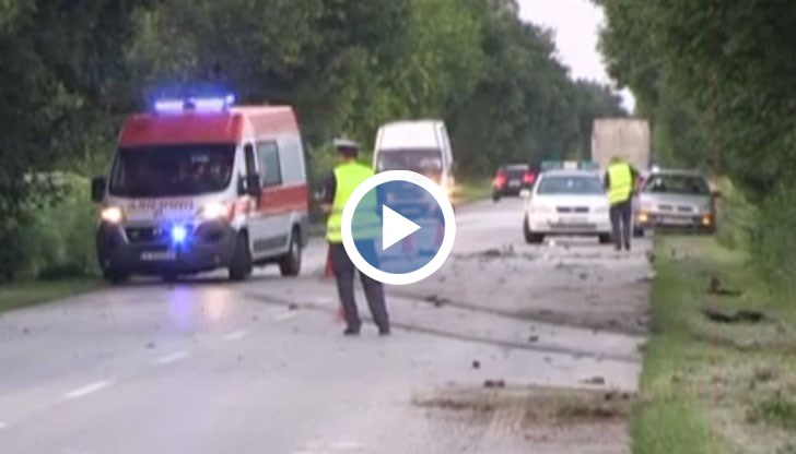 Шофьор загина загина на място при челен удар на камион и лека кола