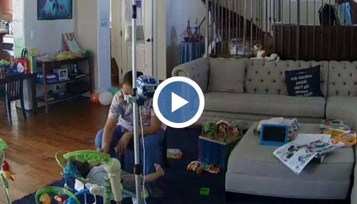 Семейството сложило камери в дома си, за да следи в реално време какво прави синът им