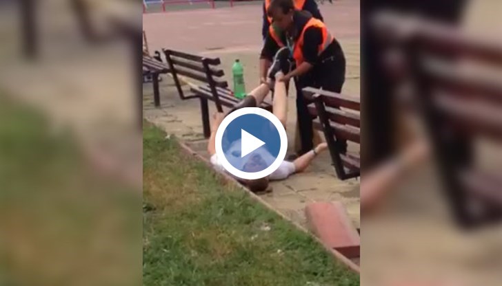 Действията на служителките в чистотата са повече от комични