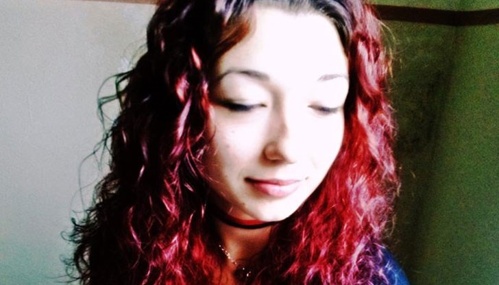 Намериха телефона и лаптопа на чаровното момиче