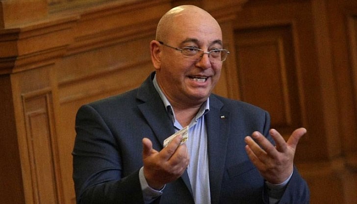 По-голяма контрабанда има на пристанищата, смята Емил Димитров-Ревизоро