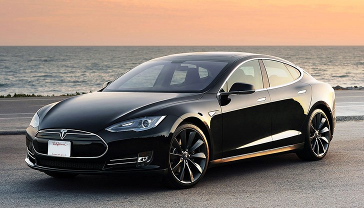 Tesla използва в автомобилите си батерии по технология на Panasonic
