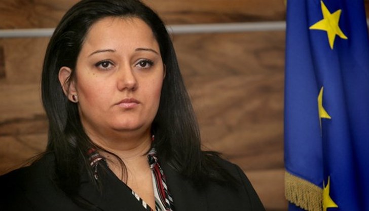 В Двореца на културата вече тарашат агентите на ДАНС и прокуратурата В Двореца на културата вече тарашат агентите на ДАНС и прокуратурата