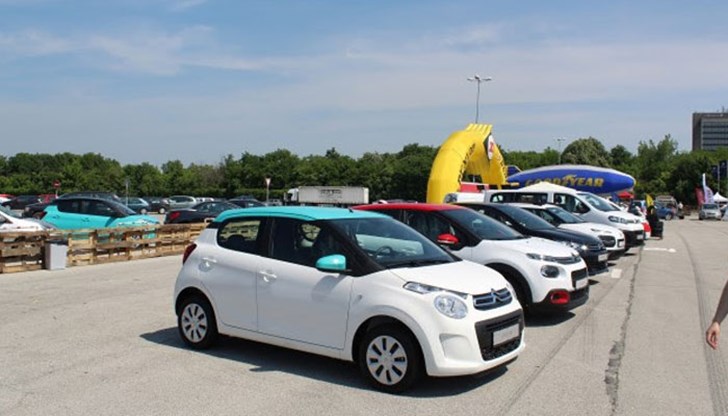 Участници от най-различни сфери на автомобилната индустрия показаха на жители и гости на града новостите в автомобилните продукти