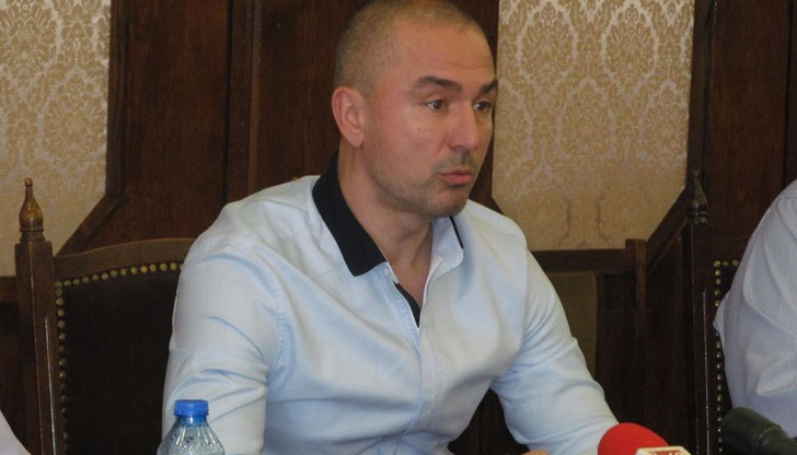 Всички трябва да се съобразим с решението на УЕФА Всички трябва да се съобразим с решението на УЕФА