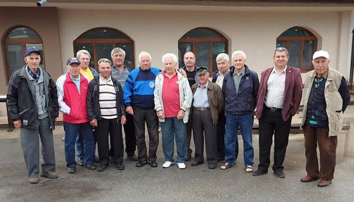 Тридневен опознавателен тур в района на Средните Родопи организираха активисти от пенсионерския клуб в Ценово