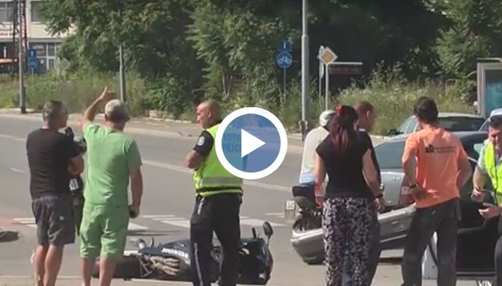 Кола и мотор се удариха тази сутрин на кръстовището между улиците "Филип Станиславов" и "Зорница"