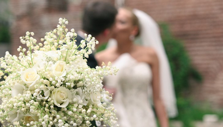 Влюбените русенци съзират в символиката на цифрата 7 израз на сплотеността, хармонията и добрите семейни взаимоотношения Влюбените русенци съзират в символиката на цифрата 7 израз на сплотеността, хармонията и добрите семейни взаимоотношения