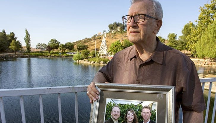 Полицаите му съобщили, че бездиханното тяло на сина му е било открито на улицата, но...