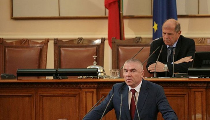 Лидерът на "Воля" накара депутатите да избухнат в смях по време на дебатите за мажоритарния вот