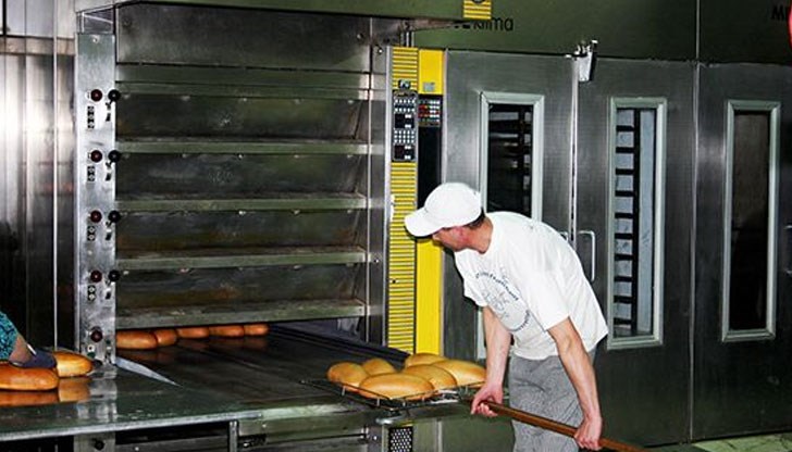 Сред най-търсените професии в Русе са и машинен оператор, работник в мебелното производство и разбира се шивачи Сред най-търсените професии в Русе са и машинен оператор, работник в мебелното производство и разбира се шивачи