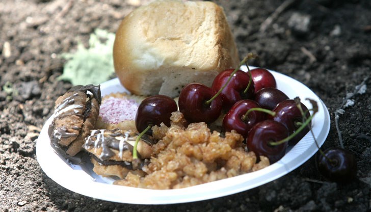 Черешова задушница е! Черешова задушница е!