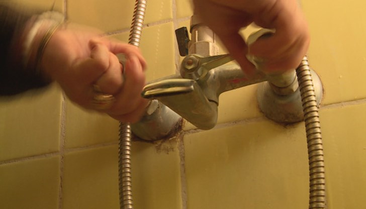 Като причина за спиране на водата се посочва „изпълнение на планирани ремонтни-строително монтажни дейности“