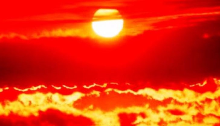 Утре в цялата страна ще е опасно горещо, но в русенска област е валиден дори оранжев код