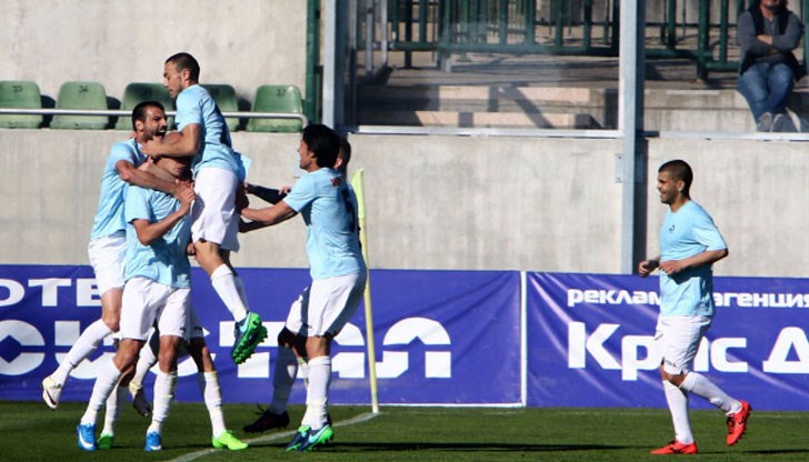 Изпълнителният директор на "Дунав" коментира спорното участие на русенкия тим в европейските клубни турнири Изпълнителният директор на "Дунав" коментира спорното участие на русенкия тим в европейските клубни турнири