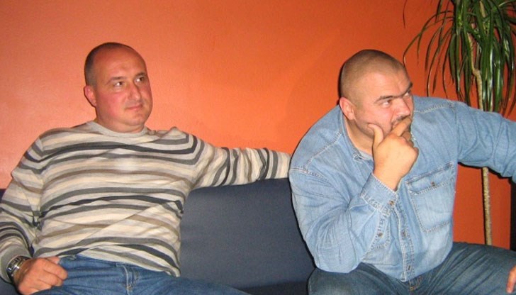 Гангстерите пазаруват лимузини докато МВР ги издирва... Гангстерите пазаруват лимузини докато МВР ги издирва...