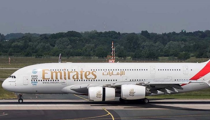 Машината е на авиокомпанията Emirates, изпълняващ полет от Дубай за Лондон