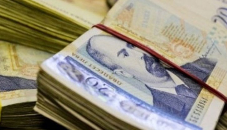 Гражданите платиха 7,5% повече данъци върху доходите си през първите четири месеца на годината Гражданите платиха 7,5% повече данъци върху доходите си през първите четири месеца на годината