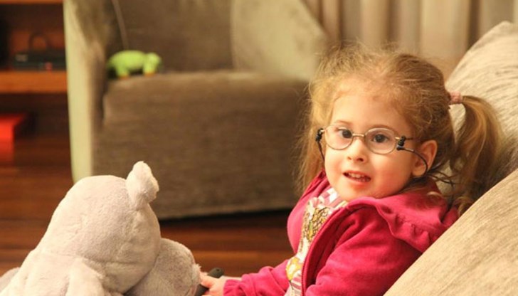 Съдбата на 8-годишното момиченце със сколиоза предизвика вълнения в цялата страна