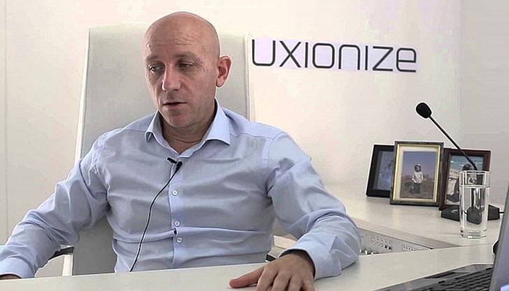 По-вероятно е маймуна да изсвири Пета симфония, подскачайки върху пиано, отколкото членовете на КФН да се скъсват от работа, убеден е шефът на Walltopia По-вероятно е маймуна да изсвири Пета симфония, подскачайки върху пиано, отколкото членовете на КФН да се скъсват от работа, убеден е шефът на Walltopia