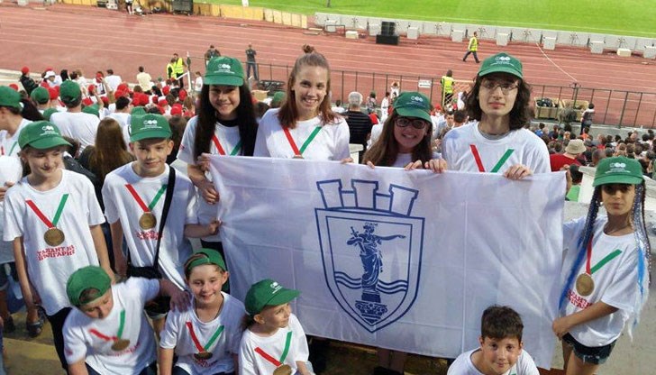 Русенката Аделина Радева имаше честта да бъде избрана да изпълни на живо химна на фондацията