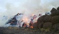 Бали със сено се запалиха в Мартен
