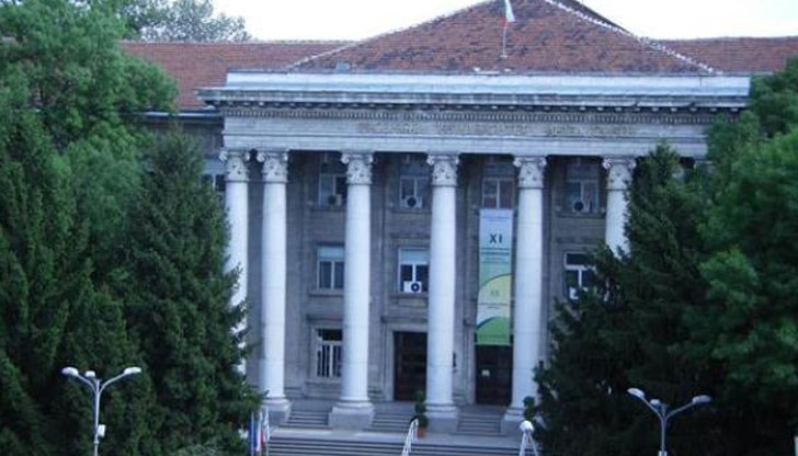 Десетки от тях са съдии и прокурори на всички нива на съдебната власт Десетки от тях са съдии и прокурори на всички нива на съдебната власт