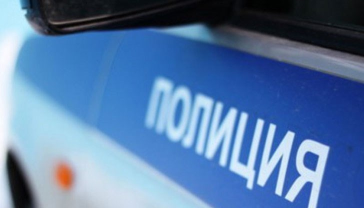 Нещастникът първо бил ограбен от проститутка, а после  - наръган в рамото от непознат мъж...