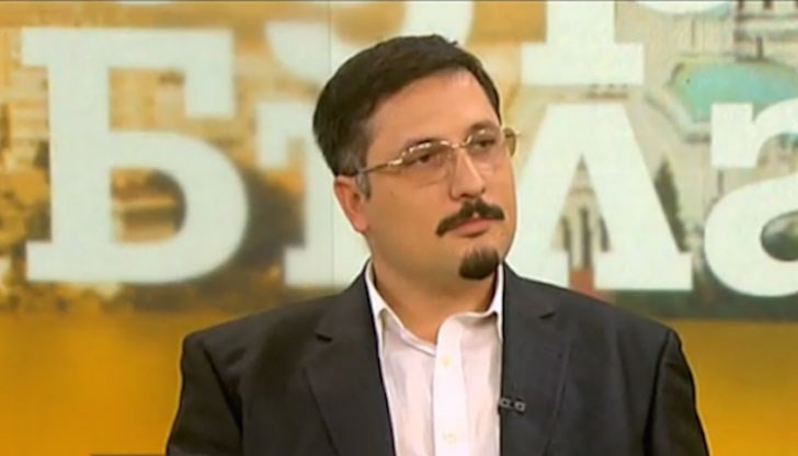 Д-р Делян Георгиев казва, че хората, които чакат спешна помощ имат погрешна представа за колко време идва линейката